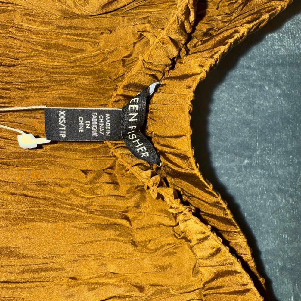 Elegant Brown Pleated Skirt - Picture 5 of 12